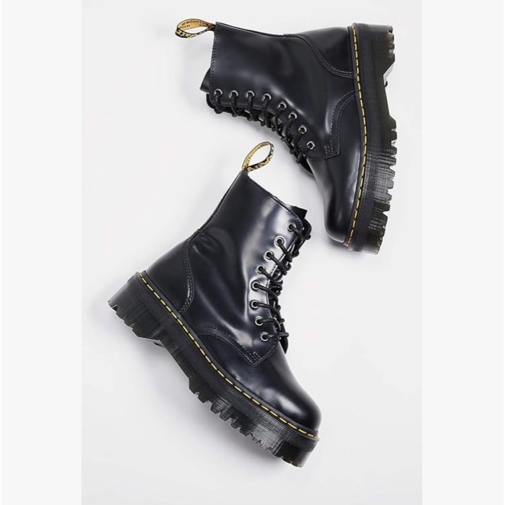 Jadon hi Dr. Martens platform boot